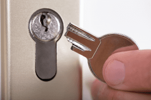 afgebroken sleutel uit slot halen