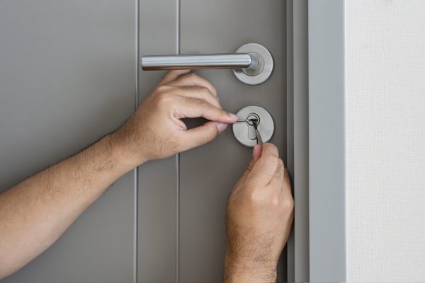 slotenmaker opent deur schadevrij slotenmaker opent deur schadevrij